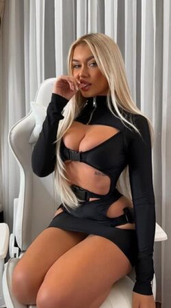 Experience Unforgettable Moments with Juliette Lark Today