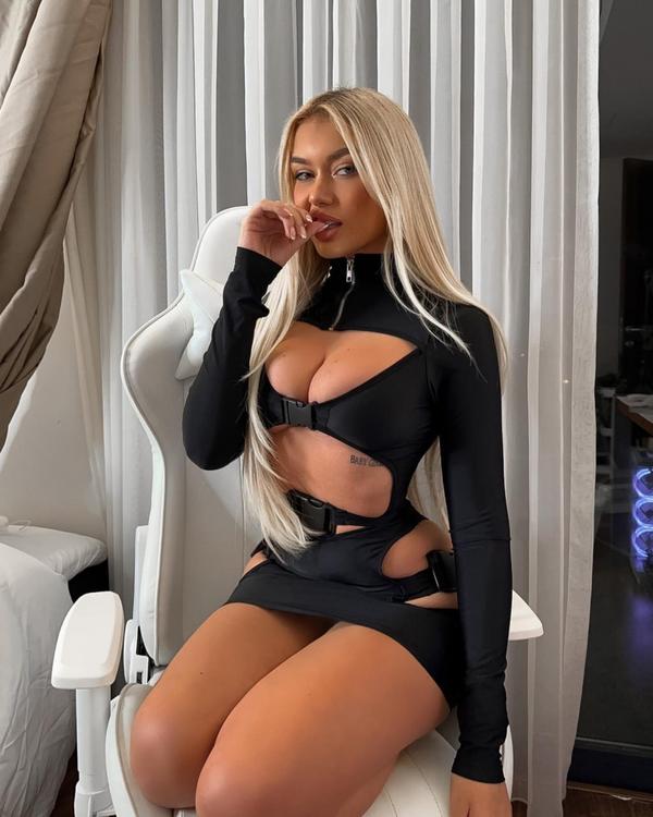 Experience Unforgettable Moments with Juliette Lark Today