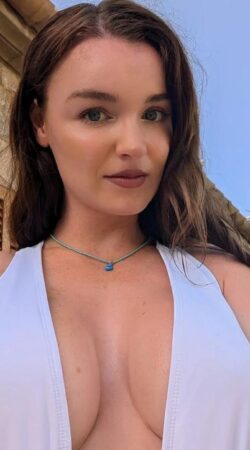 Experience Unforgettable Moments with Amber Skye Tonight