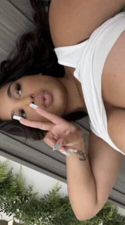 Experience Unforgettable Moments with Freya Moon by Your Side